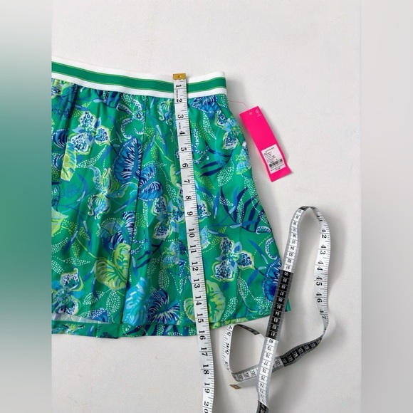 Lilly Pulitzer SILVANA SKORT BOTANICAL GREEN
IN A FLUTTER Pocket S Small - Picture 3 of 10